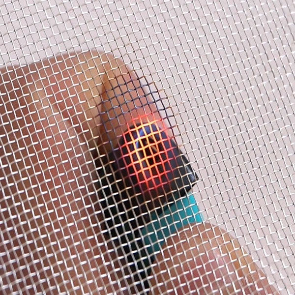 0.24mm 1.2mm 開口サイズ アルミ インセクトスクリーン 設置が簡単