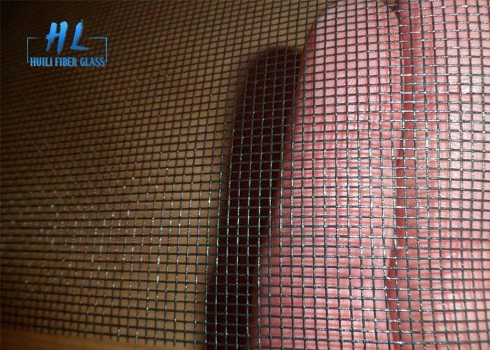 18*16網サイズ120gのガラス繊維の窓スクリーンの網の黒色